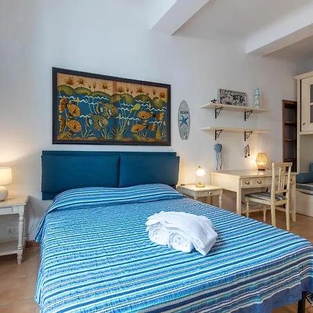 Guesthost - Comfy Flat X3 Near The Sea Apartment *